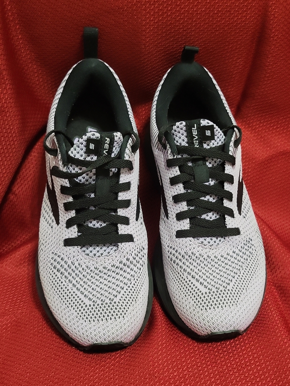 Womens Brooks